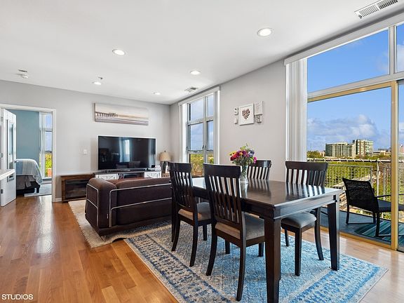 2nd image of 1236 Chicago Ave APT 705