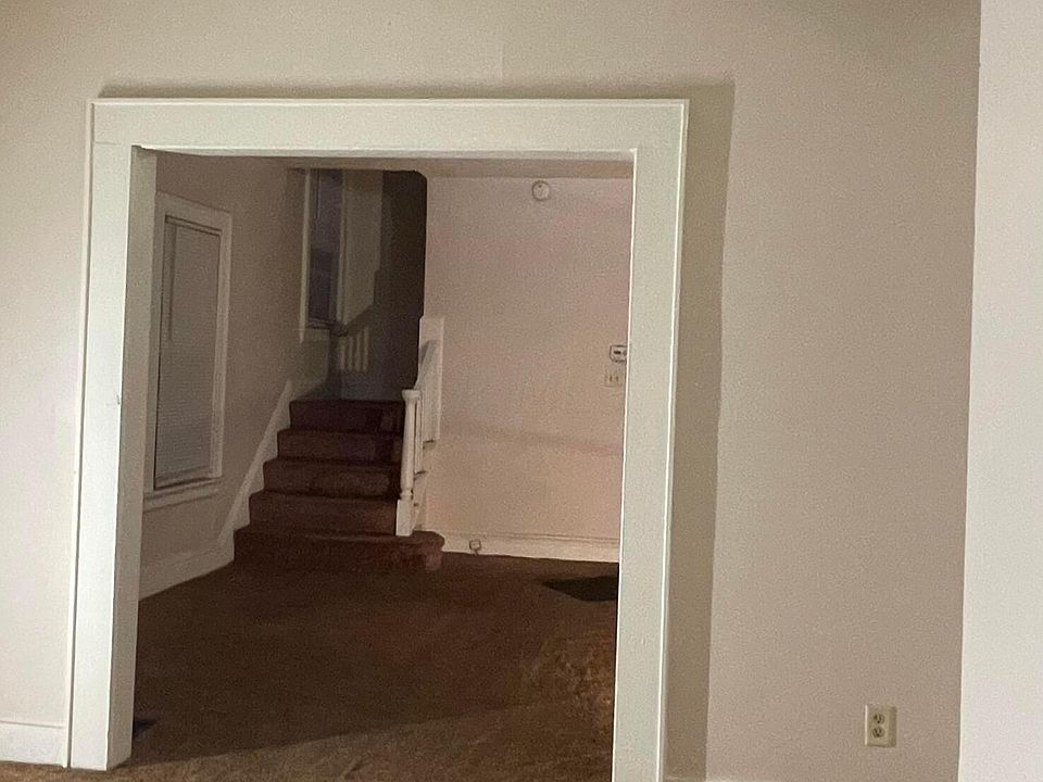 2nd image of 794-796 S 18th St