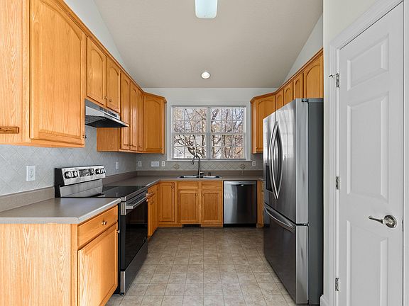5th image of 105 Rockport Ridge Way