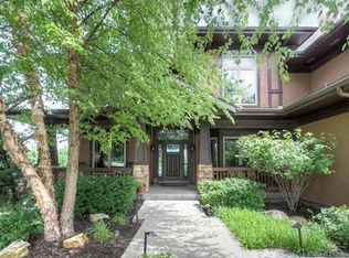 5455 W 164th Pl, Overland Park, KS 66085