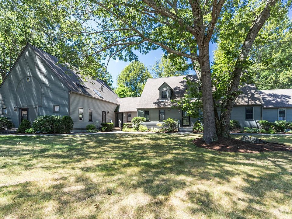 1st image of 8 Montrose Drive #8