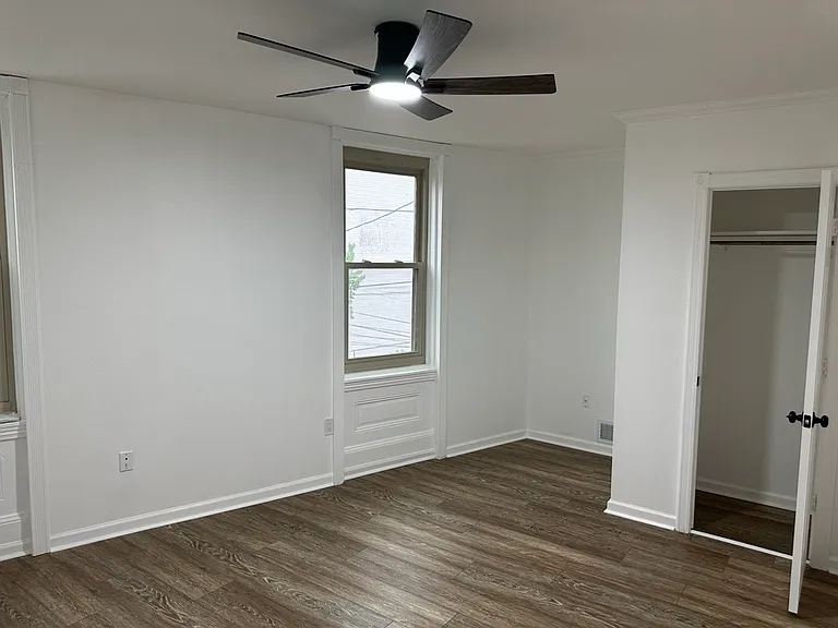 2117 E Cumberland St — Photo 45