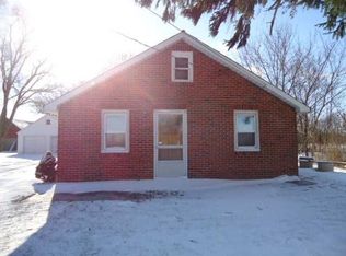 8404 Cedar Point Rd, Oregon, OH 43616