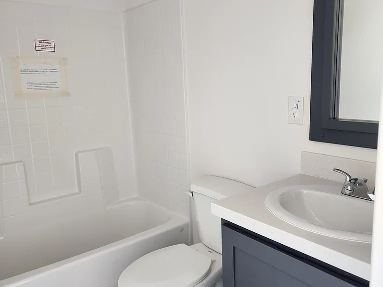 17650 Grand Ave #105 — Photo 9