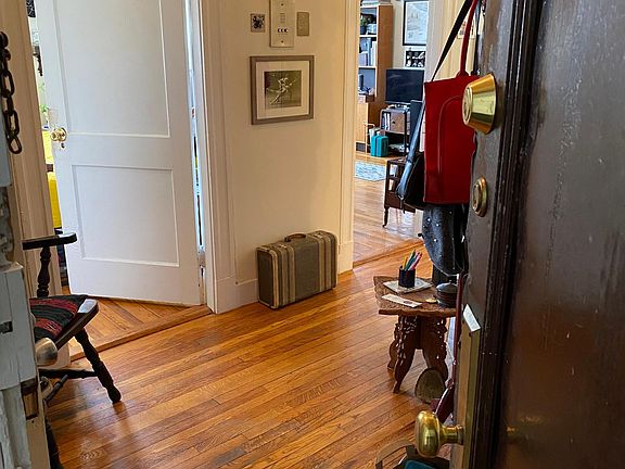 3rd image of 1842 Commonwealth Ave APT 14