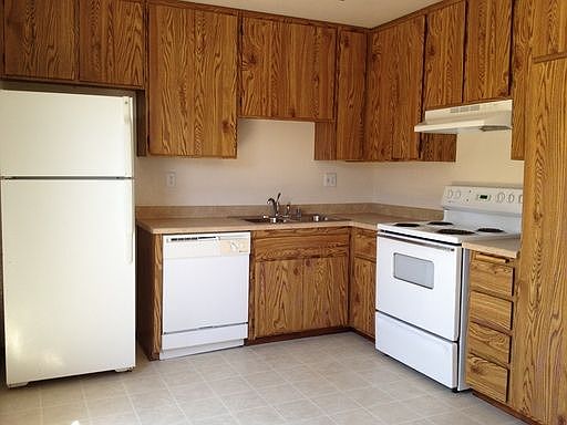 3rd image of 9289 Village Glen Dr Unit 121