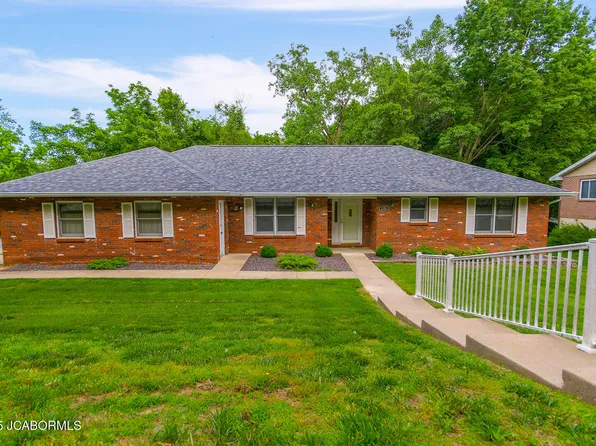 1101 Maplewood Ct E, Jefferson City, MO 65109