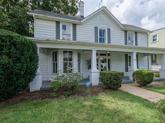 Fenced front yard