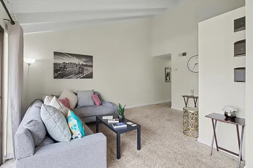 1 bed, 668 sqft, $2,100 — Photo 1