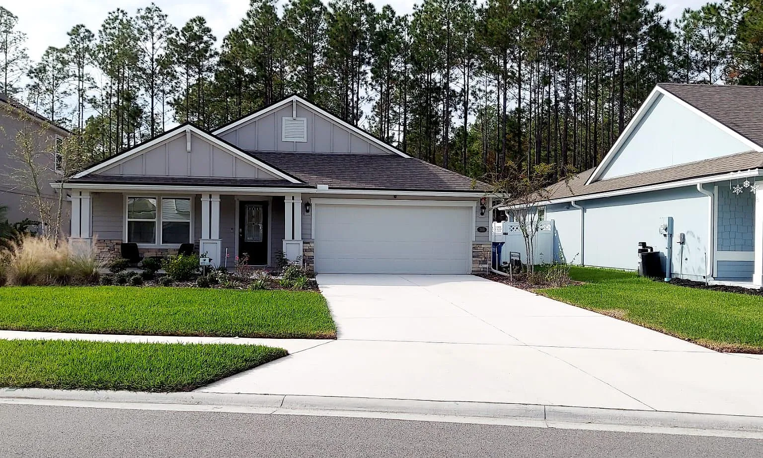388 Glasgow Dr — Photo 1
