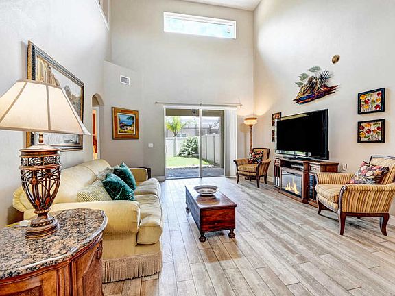 3rd image of 3180 Arden Cir