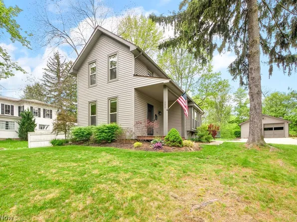 288 E Clinton St, Doylestown, OH 44230