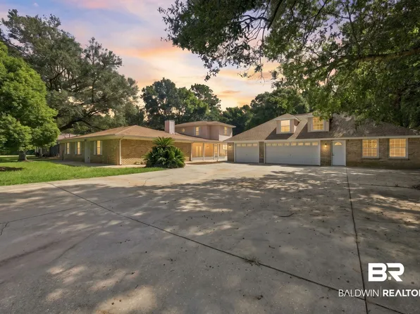 9092 Woodland Dr, Elberta, AL 36530