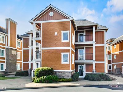 1125 NW Spring St APT B202, Newport, OR, 97365