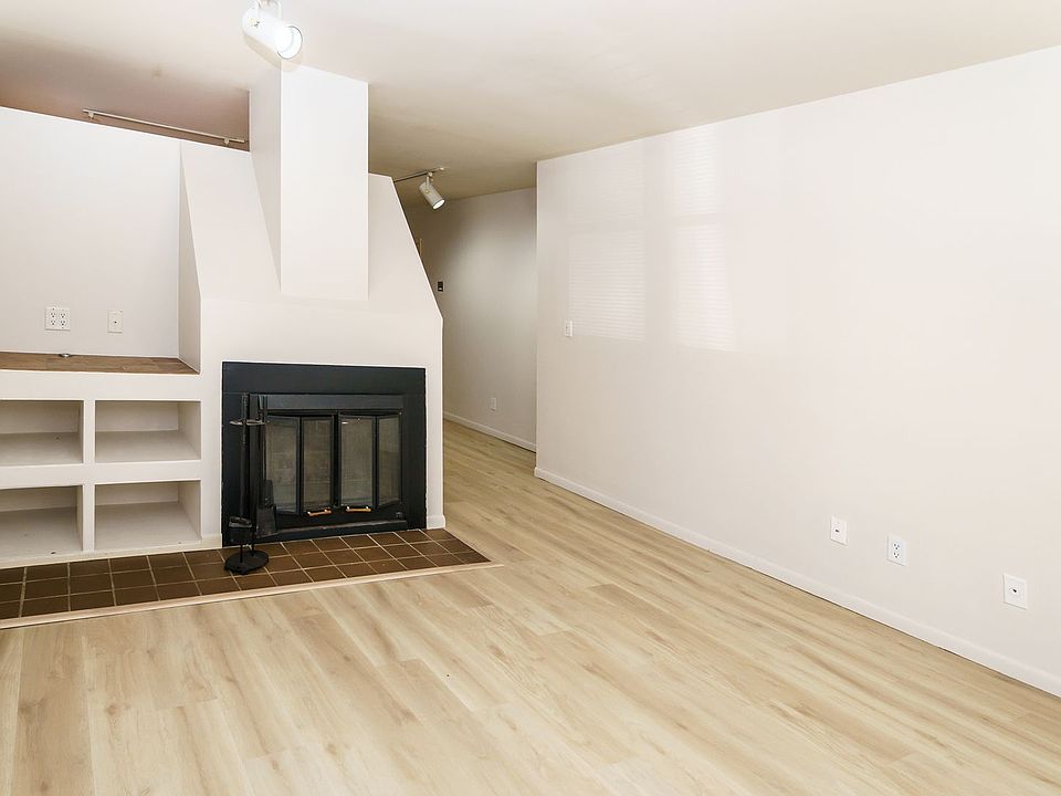 1st image of 676 Ashland Ave APT 6