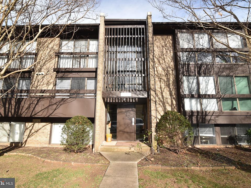 11562 Rolling Green Ct Reston VA Zillow