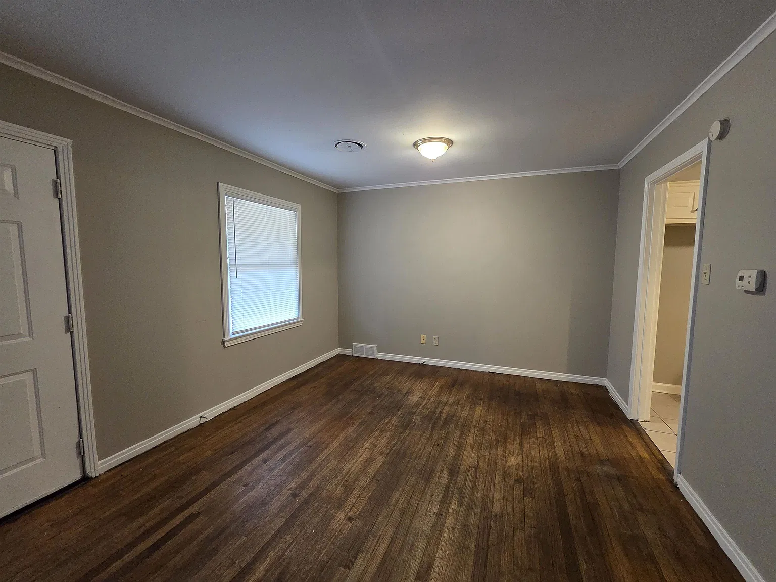 3 bed, 1.5 bath, 1492 sqft, $1,250 — Photo 4