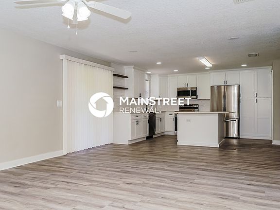 5th image of 925 N Singleton Ave