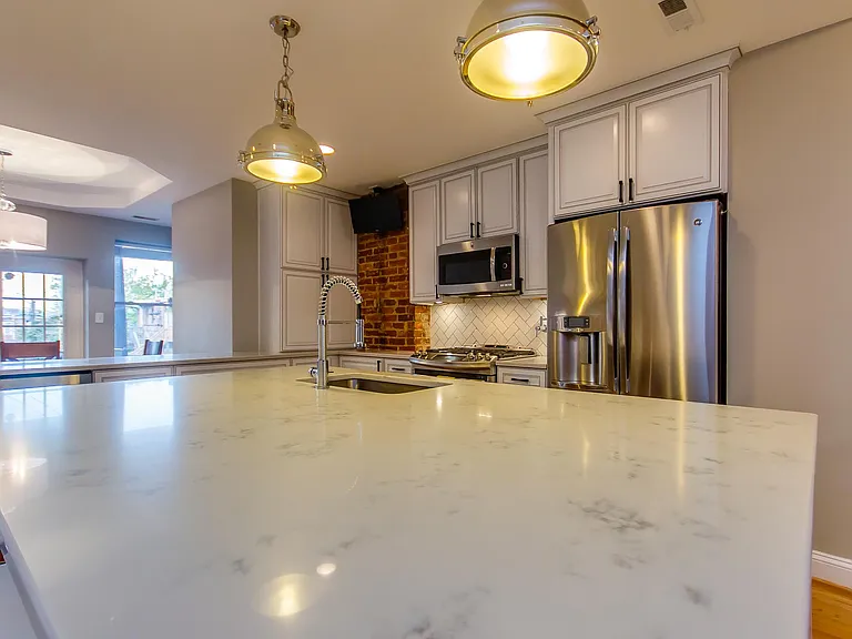 510 E St NE #A — Photo 5