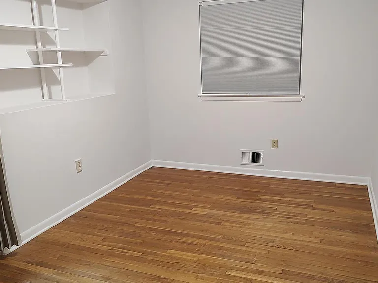 112 Claybrook Dr — Photo 23