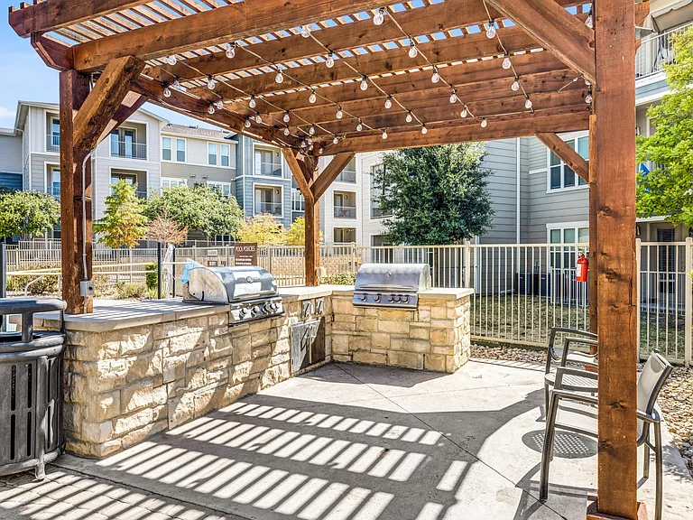 Hays Park — Photo 25