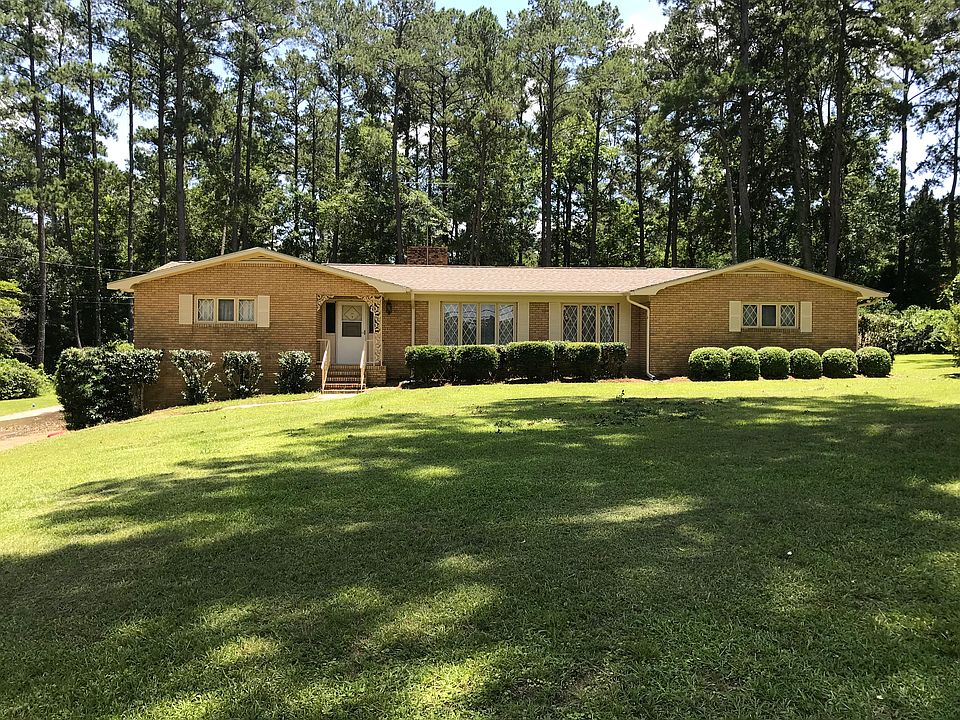 View from Pine Tree Blvd