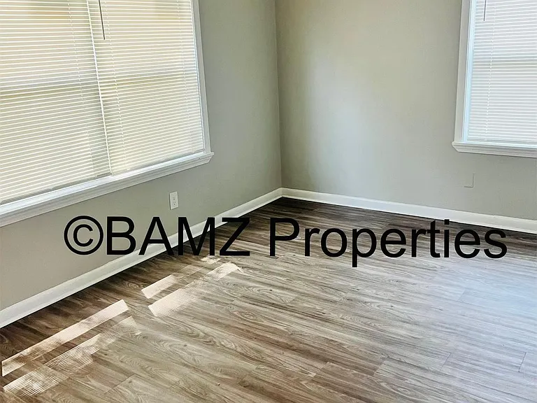 2721 Marlene St — Photo 8
