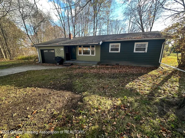 4821 Lakeside Dr, Perrinton, MI 48871