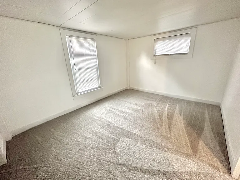 5758 Crabtree Ln — Photo 17