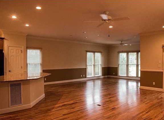 3rd image of 1045 Crooked Oaks Ln