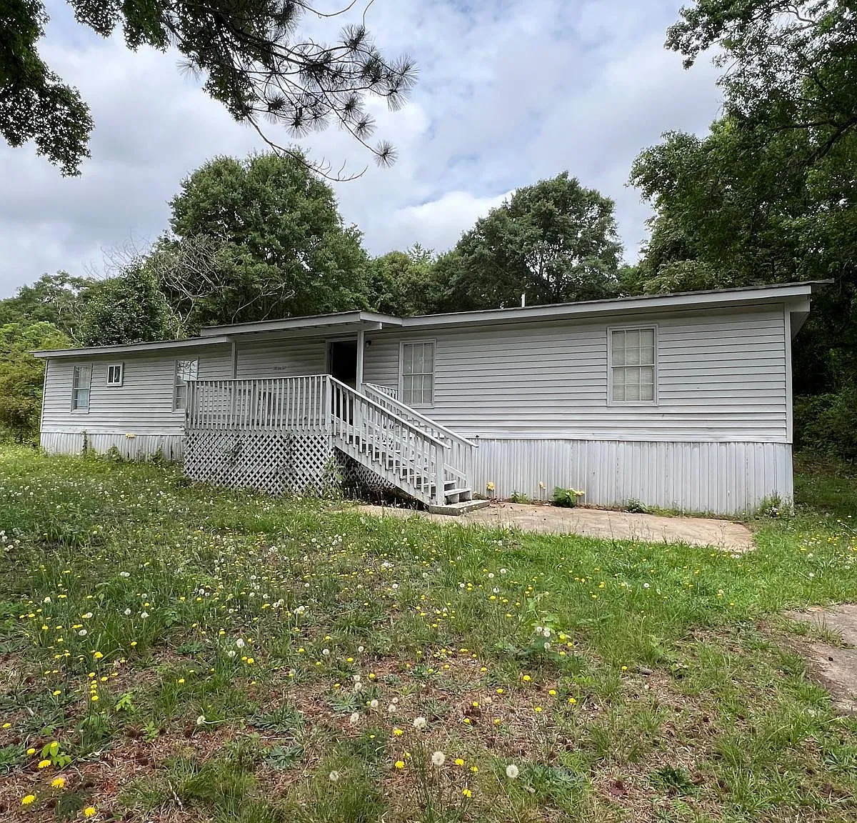3 bed, 924 sqft, $1,450 — Photo 2