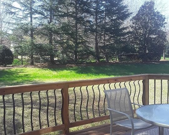 3rd image of 8501 Glade Ct