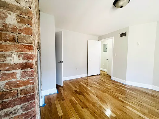 Rented by Pear NYC LLC | media 1