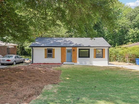 3rd image of 2908 Diana Dr SW