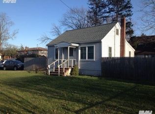 4956 Express Dr, Ronkonkoma, NY 11779