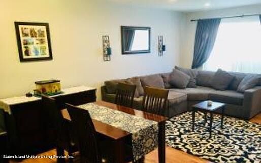 3rd image of 18 Gardenia Ln Floor 1