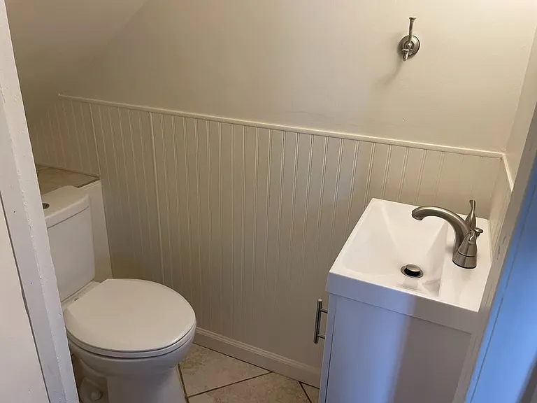 308 E Pitt St — Photo 18