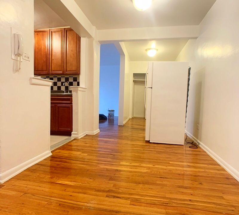 1st image of 245 Bay 38 St #2R