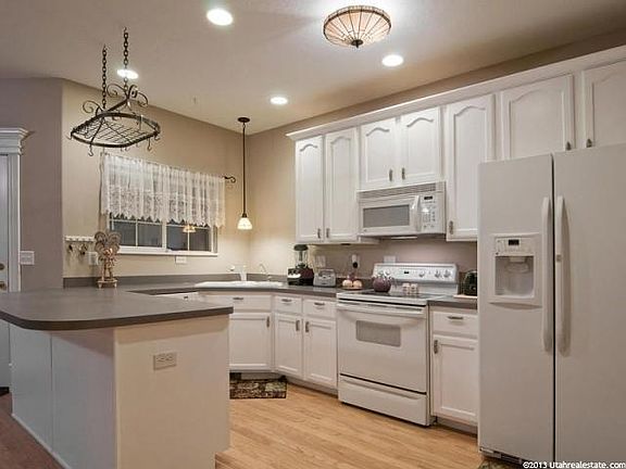 3rd image of 434 E Mitchell Cv APT 103
