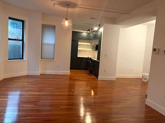 2nd image of 181 Bainbridge St #112