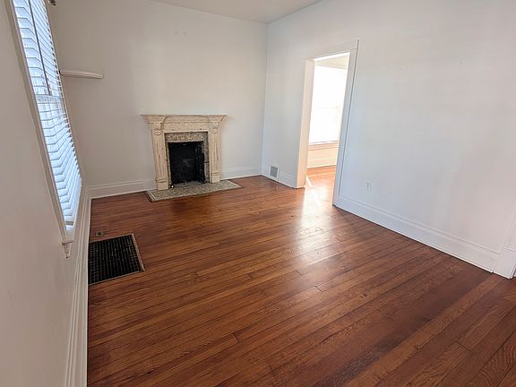 5th image of 1038 E 4th Ave