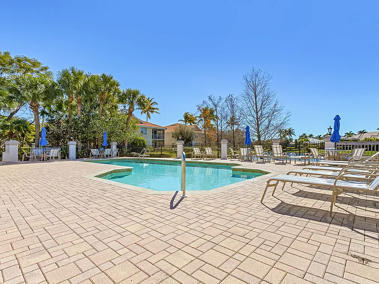5610 Cape Harbour Dr #201 — Photo 38