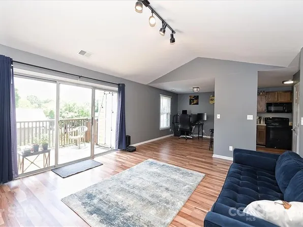 766 Marsh Rd APT 7, Charlotte, NC 28209