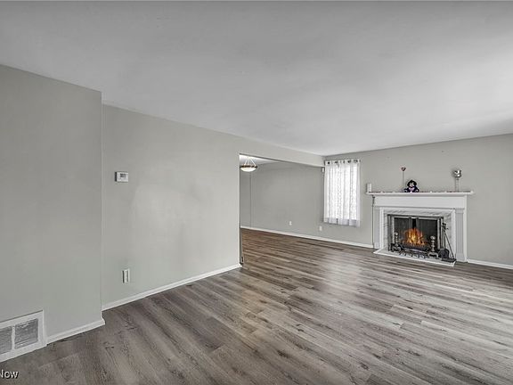 5th image of 19714 Lanbury Ave