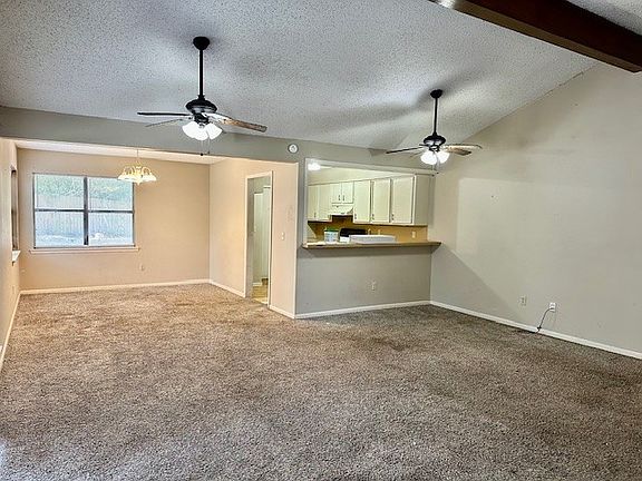 3rd image of 201 Hickory Hill Dr