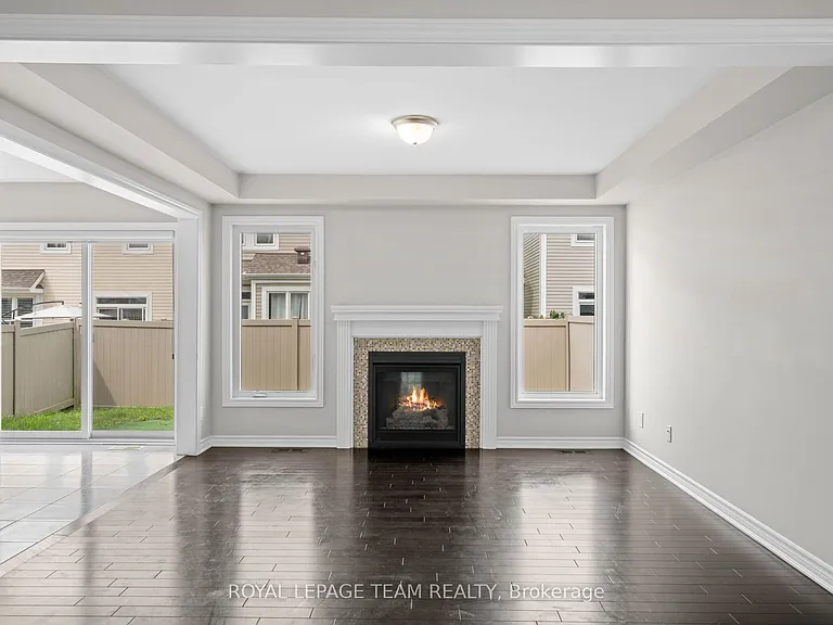 127 Solaris Dr — Photo 6