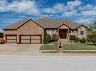 1005 Yellowstone St, Nixa, MO 65714