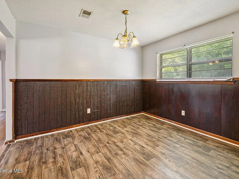 10 Stoney Rd — Photo 12