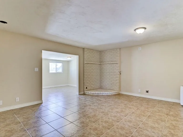 16054 Grand Ave #B — Photo 11