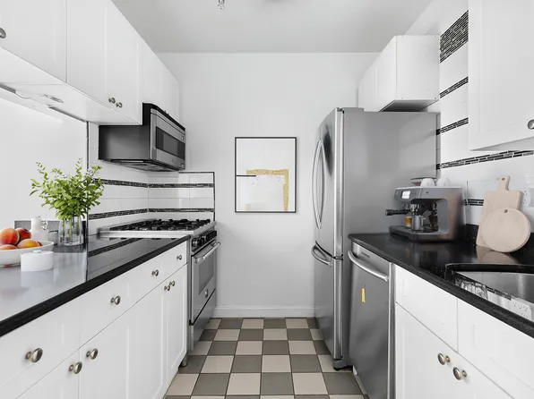 88 Greenwich Street image 5 of 14